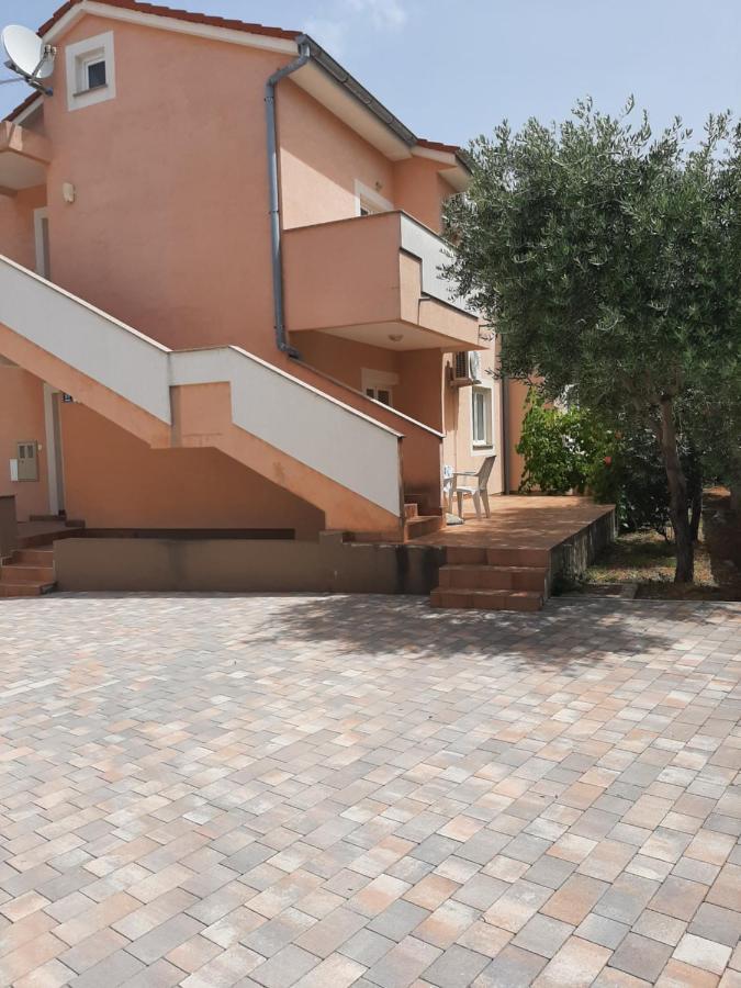 Apartments Imgrund Novalja Exterior foto